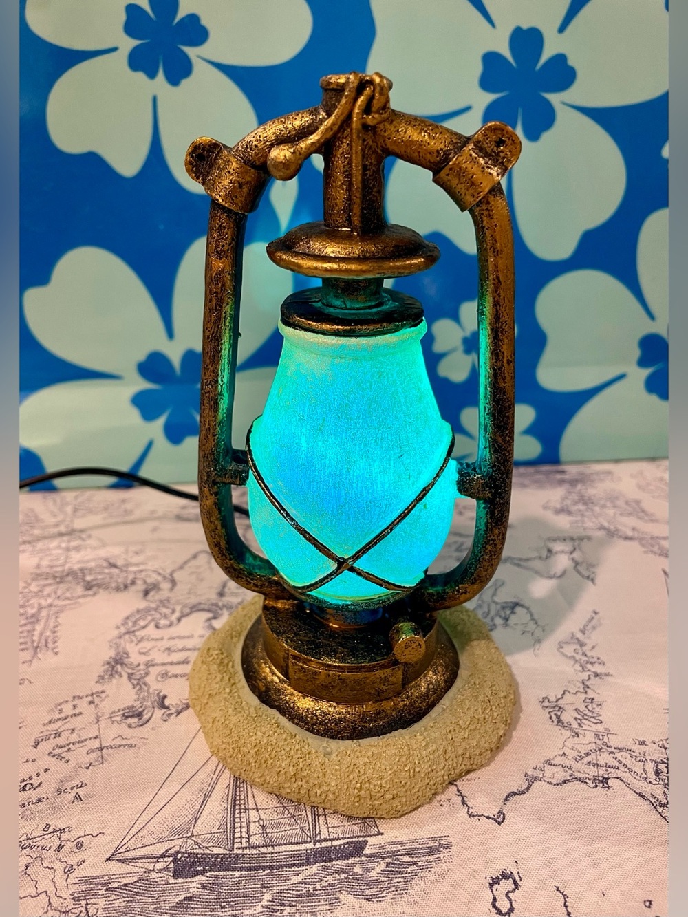 Top Fin Color-Changing LED Lantern Aquarium Décor